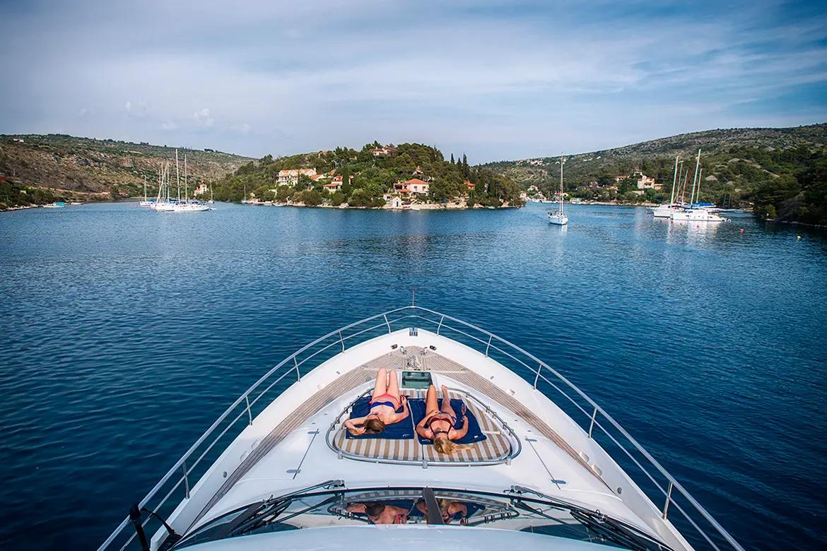  Why Croatia yacht charter with skipper is your best sailing holidays option? 